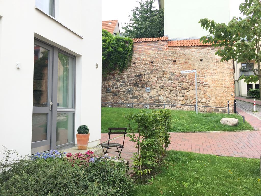 Ferienwohnung An Der Historischen Stadtmauer Rostock Pokoj fotografie
